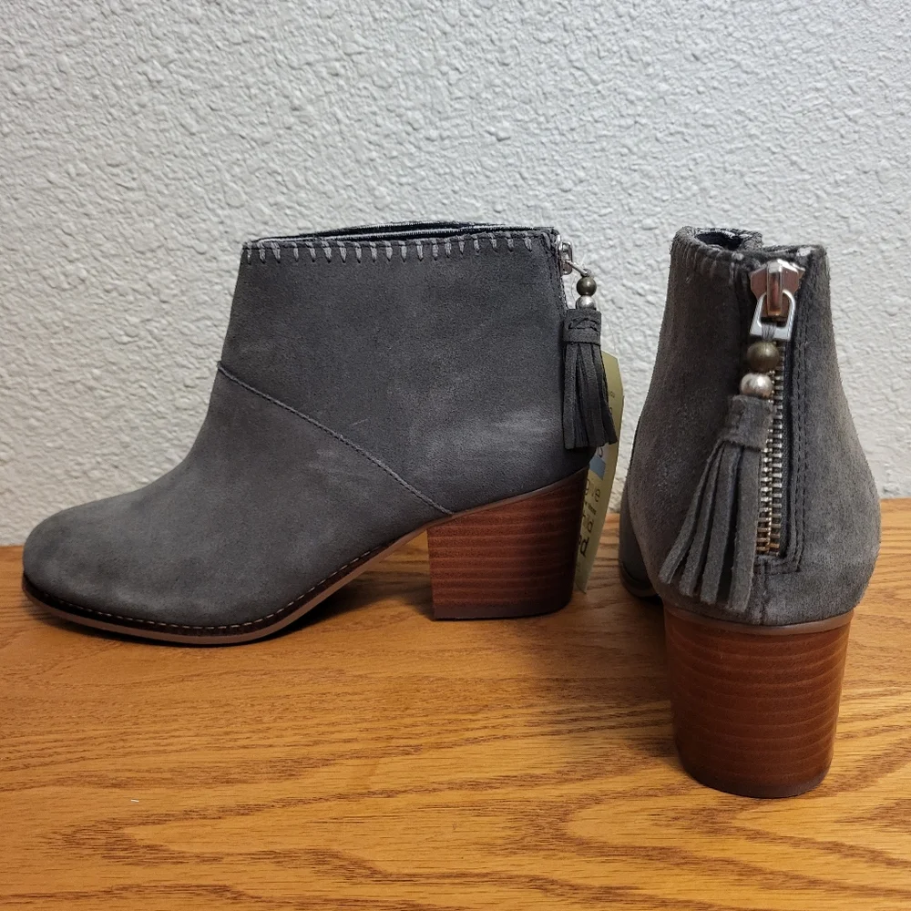 NWT Toms Gray Heeled Booties Size 8